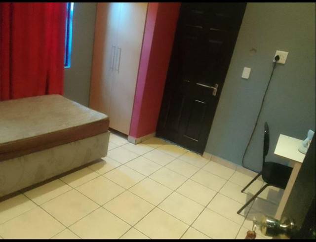 9 BEDROOM HOUSE FOR SALE IN DOORNFONTEIN